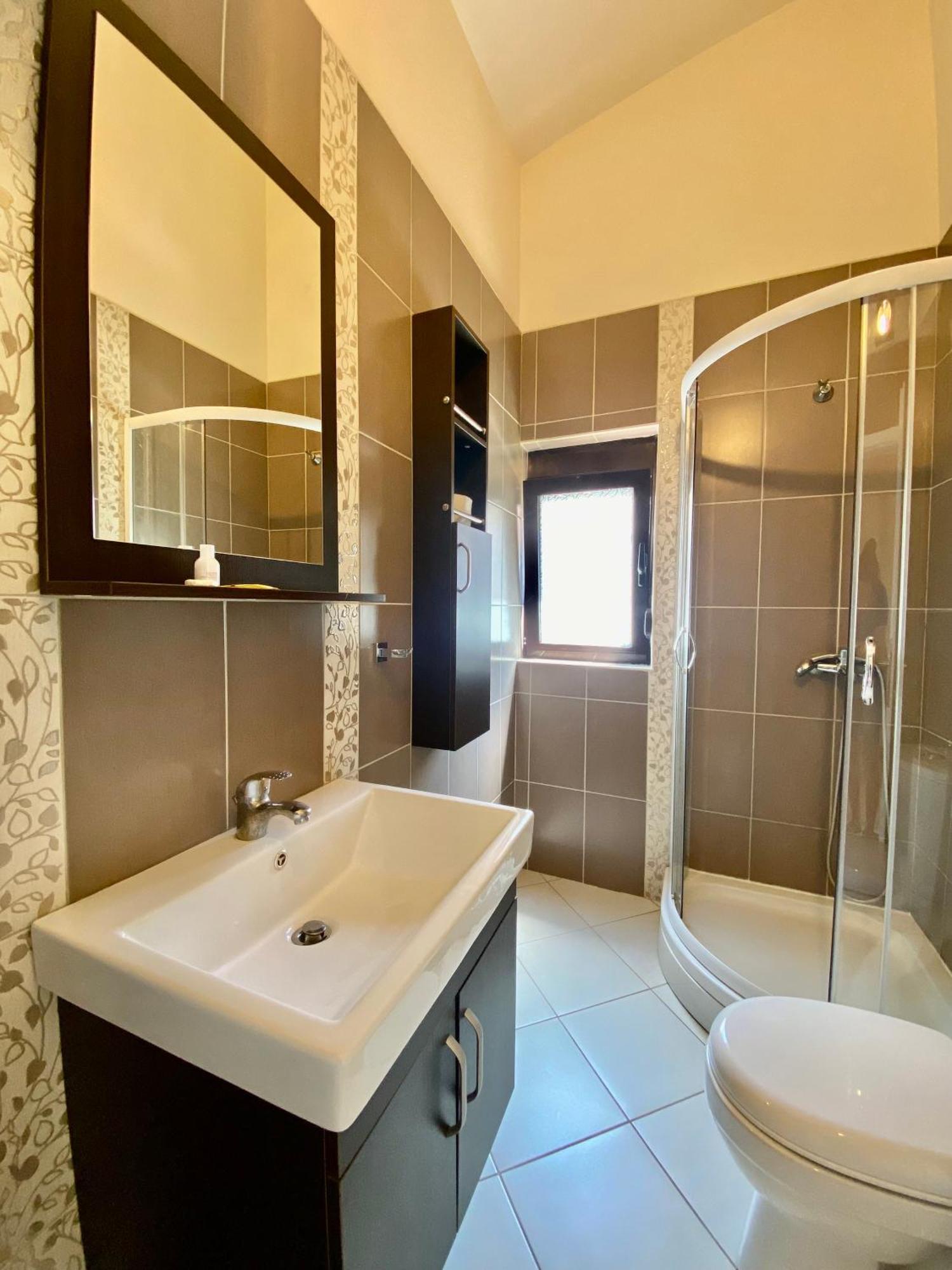 Fimi Apartments 울친 외부 사진
