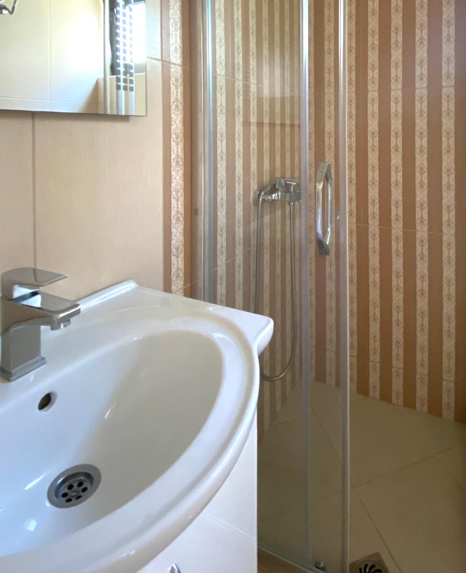 Fimi Apartments 울친 외부 사진